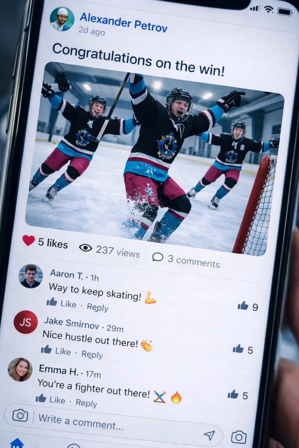 Social Feed & Highlights